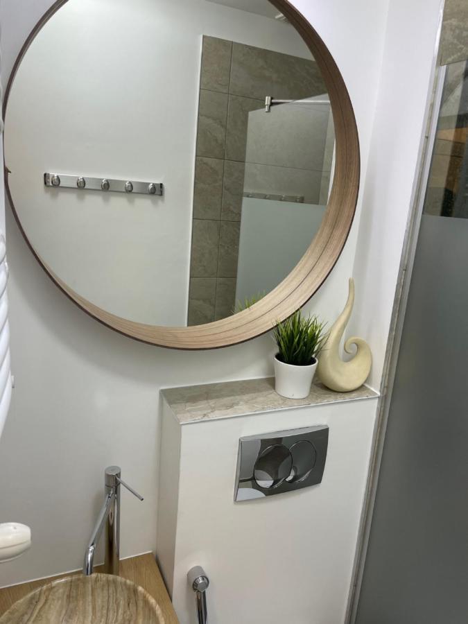 Metropole Apartments Studio City Бухарест Экстерьер фото